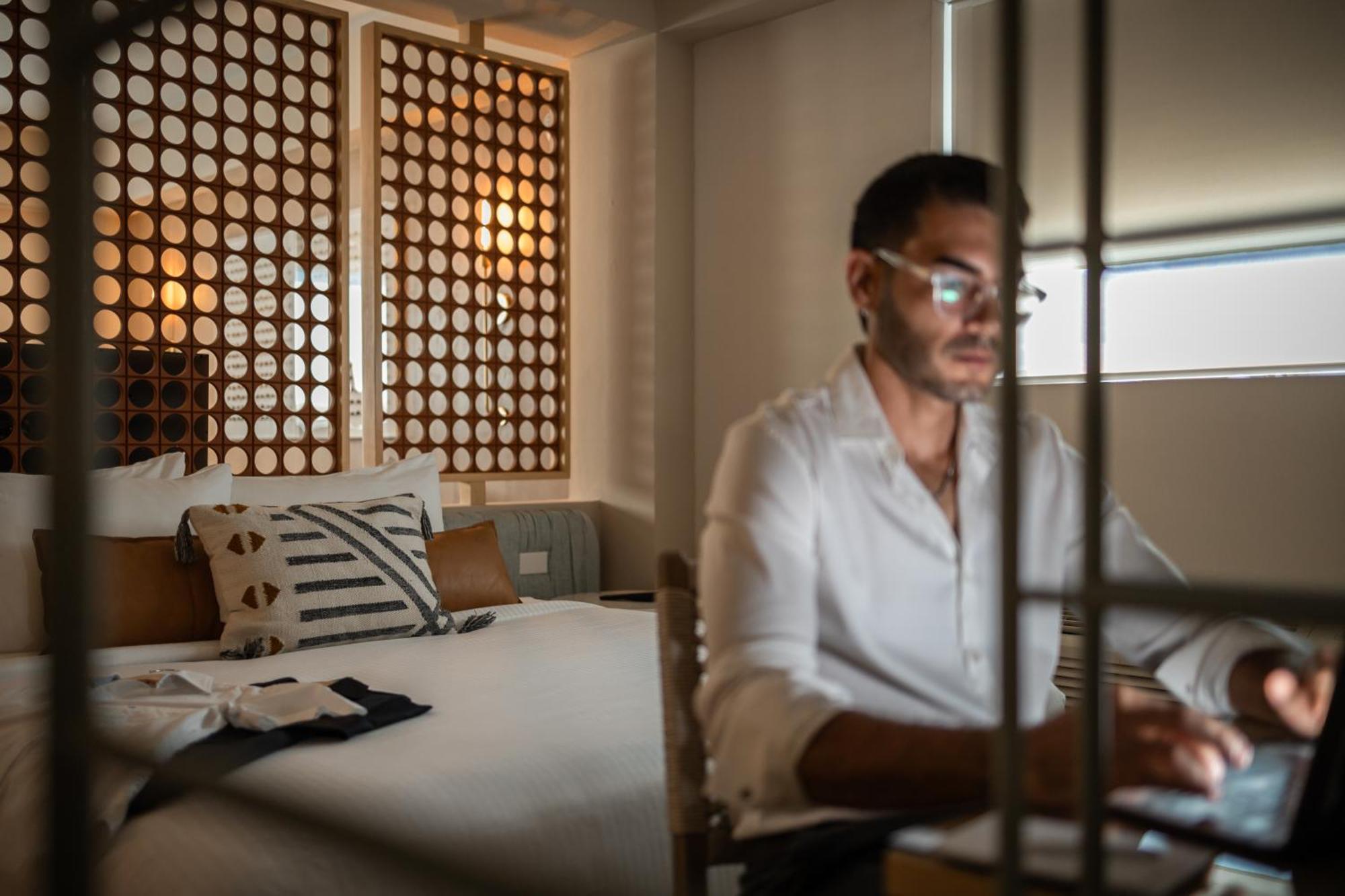 Hibird- Apartment And Suites Hotel San Juan Exteriör bild